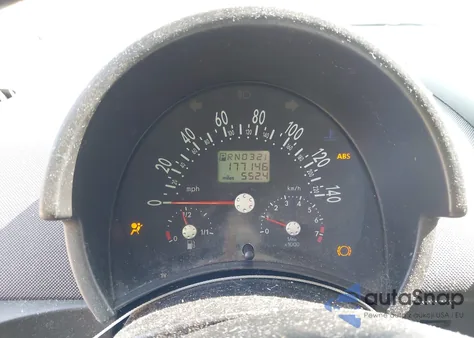 2000 Volkswagen New Beetle Gls из США, поврежденный, VIN 3VWCC21C6YM440903